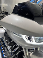 Load image into Gallery viewer, 2024 Road Glide