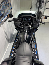 Load image into Gallery viewer, 2025 Road Glide