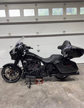 Load image into Gallery viewer, 2024 Street Glide