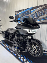 Load image into Gallery viewer, 2025 Road Glide