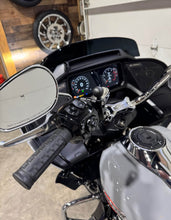 Load image into Gallery viewer, 2024 Road Glide