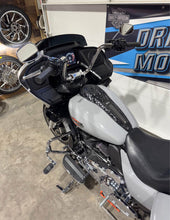 Load image into Gallery viewer, 2024 Road Glide