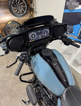 Load image into Gallery viewer, 2024 Street Glide