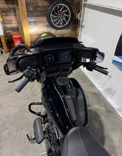 Load image into Gallery viewer, 2024 Street Glide